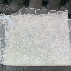 TABLE RUNNER